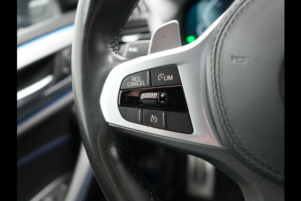 BMW X3 xDrive30e M Sport Plug In Hybrid 293pk Dealer O.H. PHEV | Trekhaak Af Fabriek | Camera | Adaptief Onderstel | Lederen Sportstoelen Verwarmd | Adaptive LED | Hifi Audio | Sfeerverlichting | 20"L.M | Virtual | Navigatie | DAB | Cruise Control |