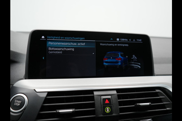 BMW X3 xDrive30e M Sport Plug In Hybrid 293pk Dealer O.H. PHEV | Trekhaak Af Fabriek | Camera | Adaptief Onderstel | Lederen Sportstoelen Verwarmd | Adaptive LED | Hifi Audio | Sfeerverlichting | 20"L.M | Virtual | Navigatie | DAB | Cruise Control |