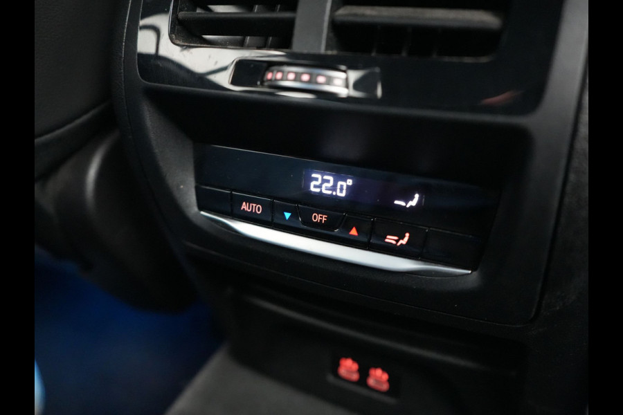 BMW X3 xDrive30e M Sport Plug In Hybrid 293pk Dealer O.H. PHEV | Trekhaak Af Fabriek | Camera | Adaptief Onderstel | Lederen Sportstoelen Verwarmd | Adaptive LED | Hifi Audio | Sfeerverlichting | 20"L.M | Virtual | Navigatie | DAB | Cruise Control |