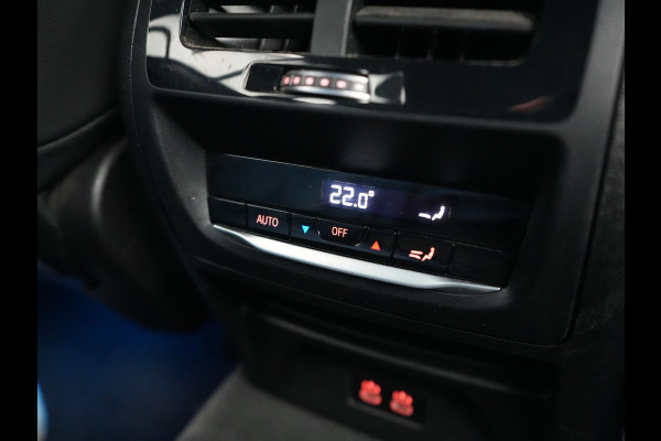 BMW X3 xDrive30e M Sport Plug In Hybrid 293pk Dealer O.H. PHEV | Trekhaak Af Fabriek | Camera | Adaptief Onderstel | Lederen Sportstoelen Verwarmd | Adaptive LED | Hifi Audio | Sfeerverlichting | 20"L.M | Virtual | Navigatie | DAB | Cruise Control |