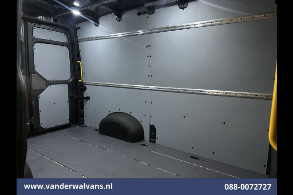 Volkswagen Crafter 2.0 TDI 141pk L3H3 L2H2 Euro6 Airco | Camera | Apple Carplay | Stoelverwarming Android Auto, Parkeersensoren, Bijrijdersbank, 3000kg trekvermogen