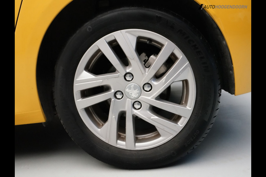 Peugeot 208 1.2 PureTech Active Pack 100pk (APPLE CARPLAY,LM-VELGEN,LED VERLICHTING,CRUISE,CLIMATE,NAVI,360 CAMERA,NIEUWE APK)