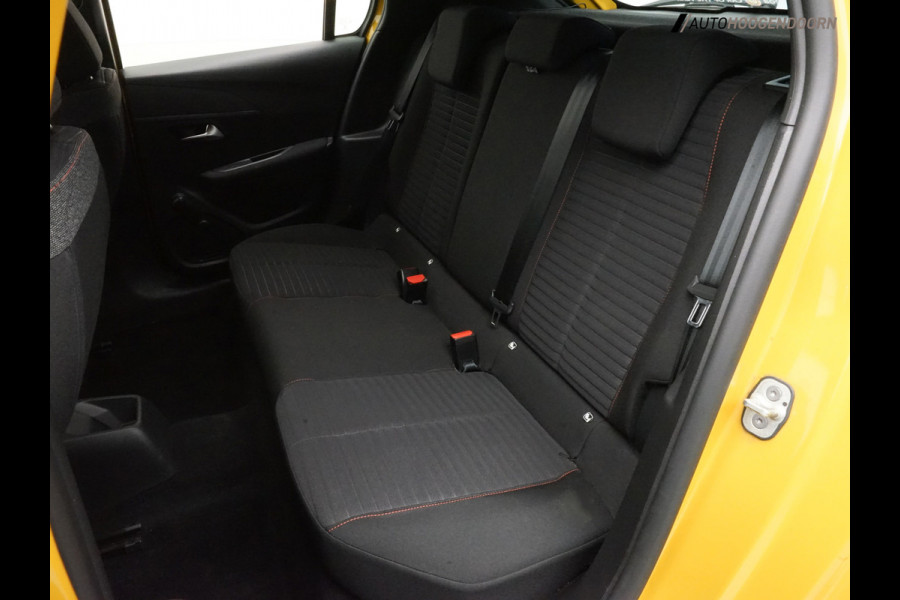 Peugeot 208 1.2 PureTech Active Pack 100pk (APPLE CARPLAY,LM-VELGEN,LED VERLICHTING,CRUISE,CLIMATE,NAVI,360 CAMERA,NIEUWE APK)