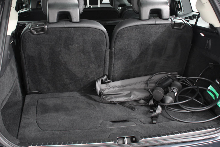 Volvo XC90 2.0 T8 Recharge AWD Inscription Expression |  Navigatie | Apple Carplay/Android Auto | Parkeersensoren  | Stoel- en stuurverwarming | Adaptive Cruise Control | Virtual Cockpit | Elektrisch inklapbare trekhaak | Elektrisch verstelbare bestuurderstoel met geheugen | Inductieladen voor smartphone