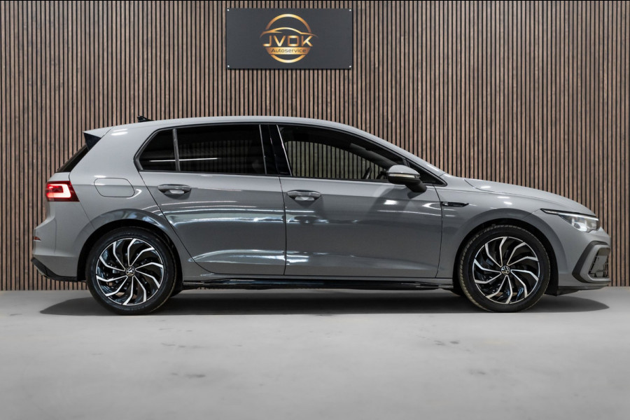 Volkswagen Golf 1.5 eTSI R-Line 2020 DSG IQ PANO CAMERA VIRTUAL