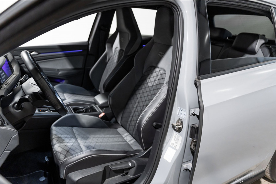 Volkswagen Golf 1.5 eTSI R-Line 2020 DSG IQ PANO CAMERA VIRTUAL