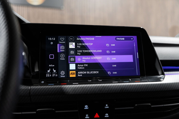 Volkswagen Golf 1.5 eTSI R-Line 2020 DSG IQ PANO CAMERA VIRTUAL