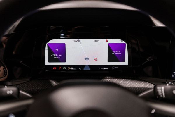 Volkswagen Golf 1.5 eTSI R-Line 2020 DSG IQ PANO CAMERA VIRTUAL