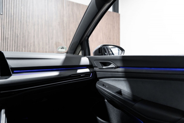 Volkswagen Golf 1.5 eTSI R-Line 2020 DSG IQ PANO CAMERA VIRTUAL