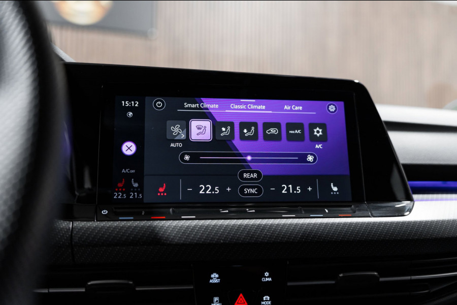 Volkswagen Golf 1.5 eTSI R-Line 2020 DSG IQ PANO CAMERA VIRTUAL