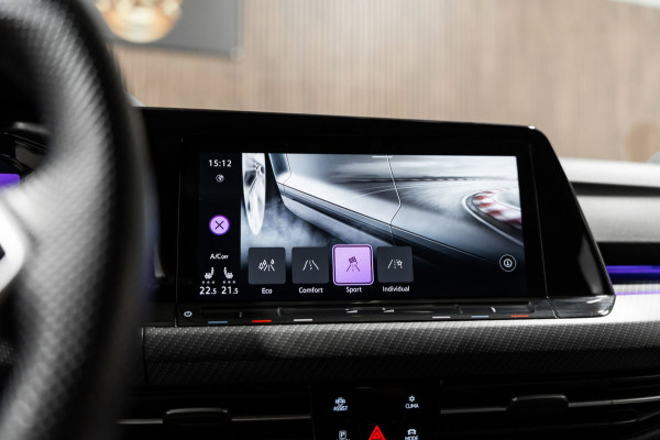 Volkswagen Golf 1.5 eTSI R-Line 2020 DSG IQ PANO CAMERA VIRTUAL