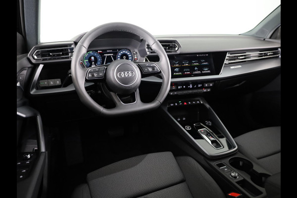 Audi A3 Sportback 40 TFSI e Pro Line 204pk | Parkeercamera | Stoelverwarming | Adaptieve cruise controle | Sportstoelen