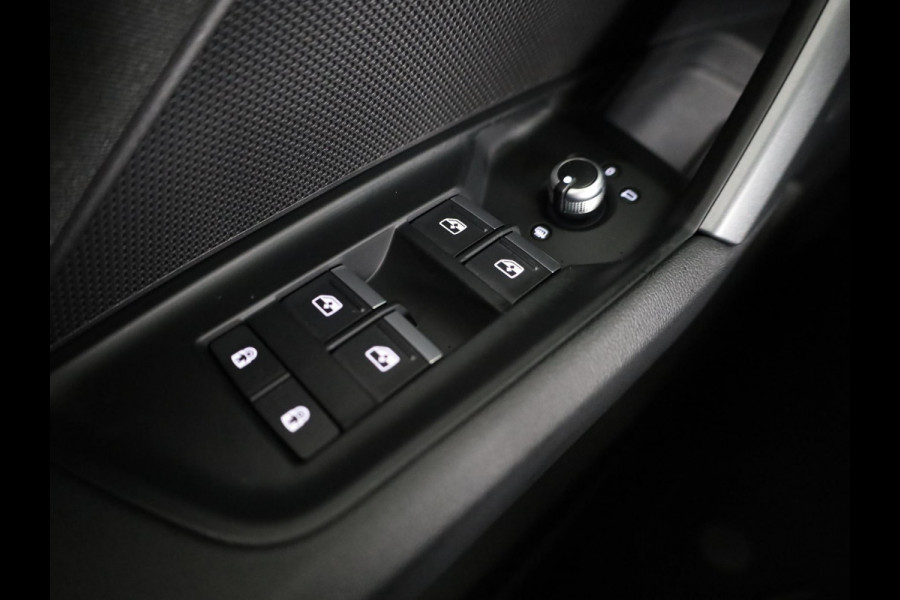 Audi A3 Sportback 40 TFSI e Pro Line 204pk | Parkeercamera | Stoelverwarming | Adaptieve cruise controle | Sportstoelen