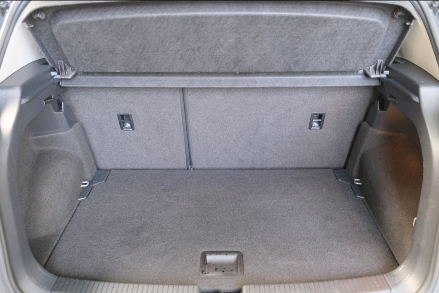 Volkswagen T-Cross 1.0 TSI Life Automaat - N.A.P. Carplay, Camera, Cruise.