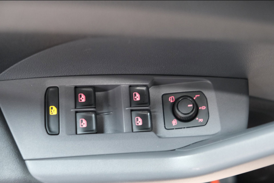 Volkswagen T-Cross 1.0 TSI Life Automaat - N.A.P. Carplay, Camera, Cruise.