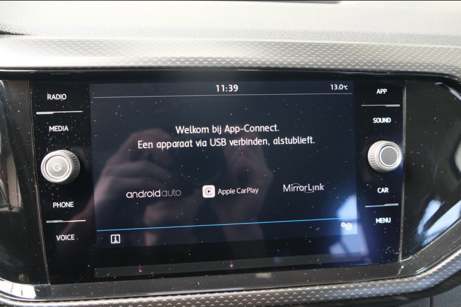 Volkswagen T-Cross 1.0 TSI Life Automaat - N.A.P. Carplay, Camera, Cruise.