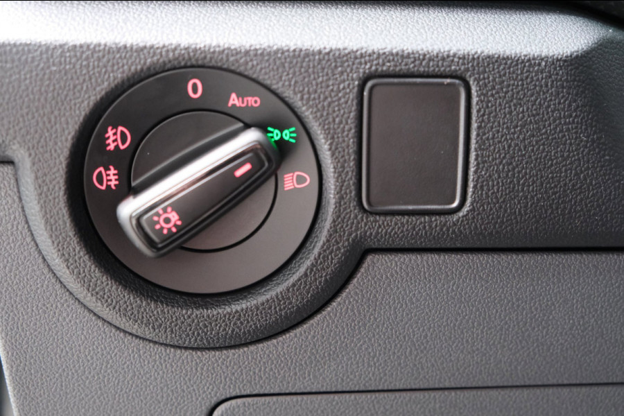 Volkswagen T-Cross 1.0 TSI Life Automaat - N.A.P. Carplay, Camera, Cruise.