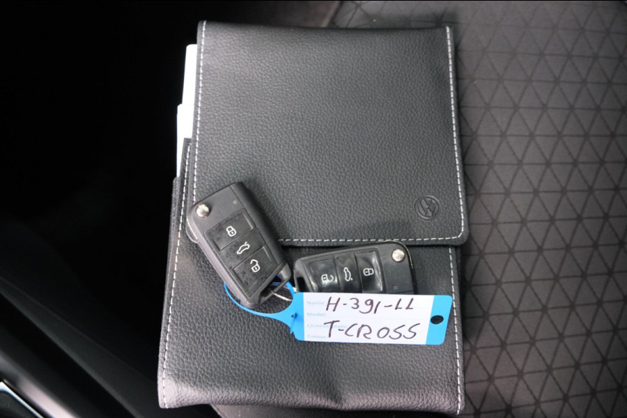 Volkswagen T-Cross 1.0 TSI Life Automaat - N.A.P. Carplay, Camera, Cruise.