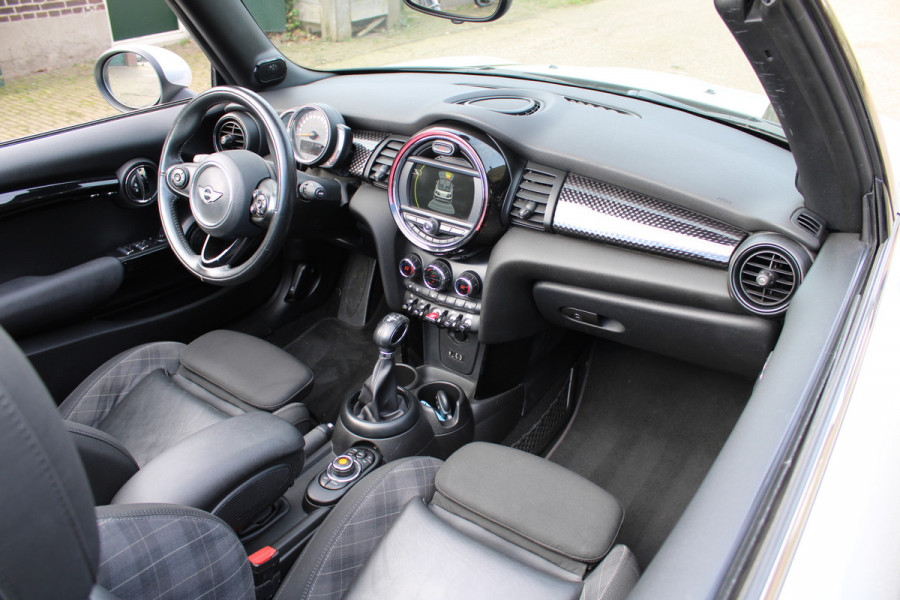 MINI Cabrio 2.0 Cooper S 192Pk JCW AUTOMAAT XENON UNION JACK NAVI ECC 96000KM!!!