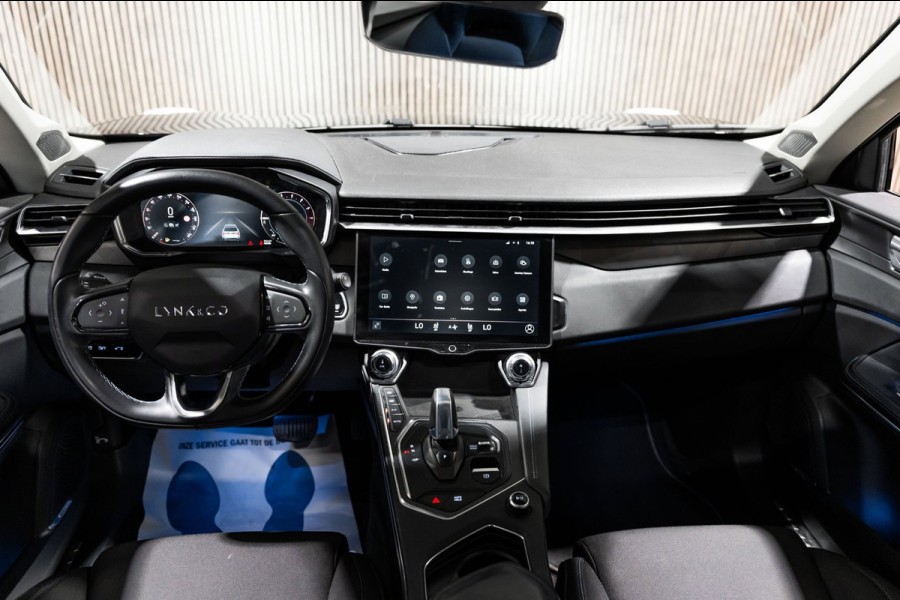 Lynk & Co 01 1.5 2022 LED PANO CAMERA 20INCH NAVI