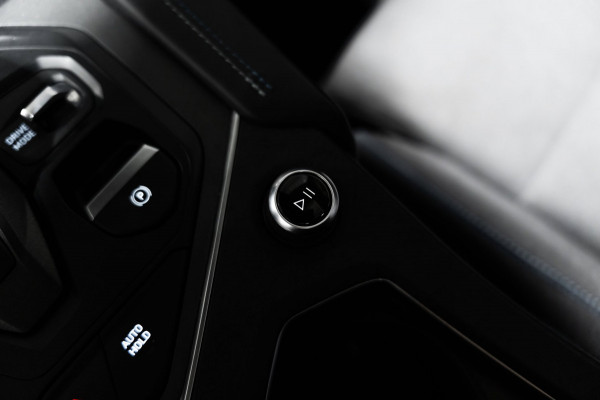 Lynk & Co 01 1.5 2022 LED PANO CAMERA 20INCH NAVI