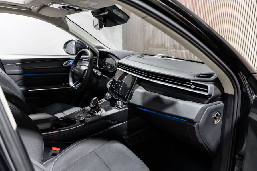 Lynk & Co 01 1.5 2022 LED PANO CAMERA 20INCH NAVI