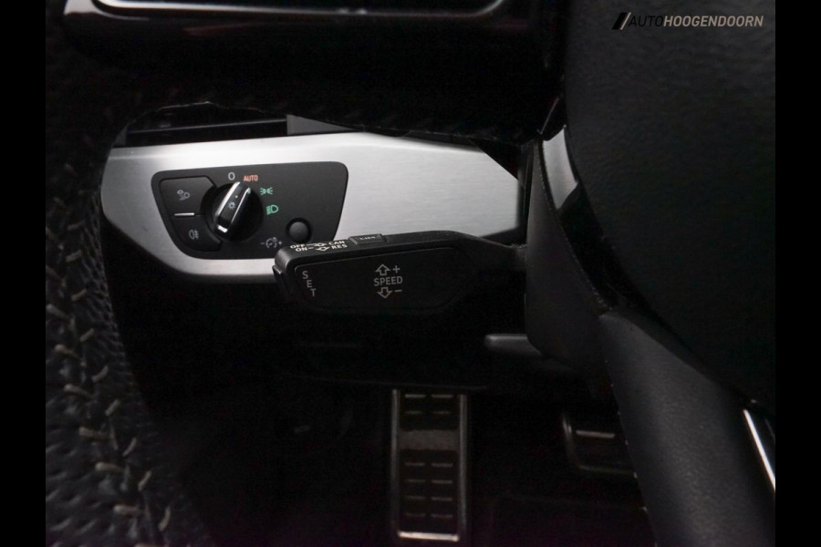 Audi A4 Avant 35 TFSI Sport 3x S line (PREMIUM KLEUR,DIGITAAL DISPLAY,TREKHAAK,KEYLESS,STOELVERWARMING,LED,CARPLAY,PARKEERSENSOR)