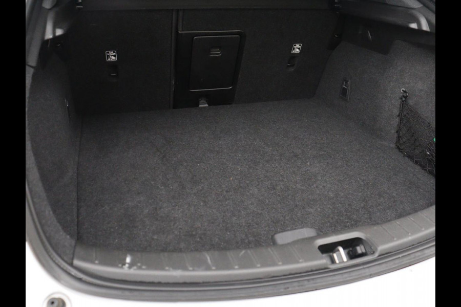 Polestar 2 Standard Range Single Motor 69 kWh | SOH 95% | Stoelverwarming | 360 Camera | Adaptive cruise | Carplay | Full LED