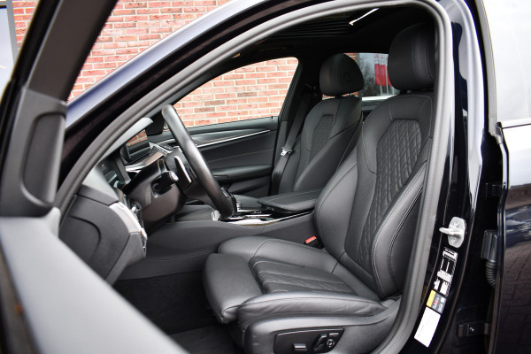 BMW 5 Serie 530e M-Sport Pano Trekh ACC HUD 360 Laser El-Klep