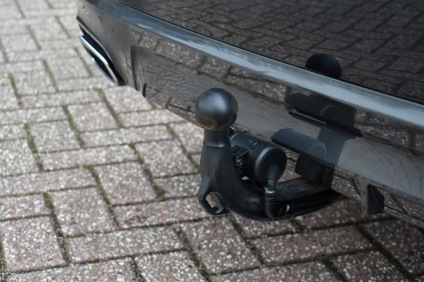 BMW 5 Serie 530e M-Sport Pano Trekh ACC HUD 360 Laser El-Klep