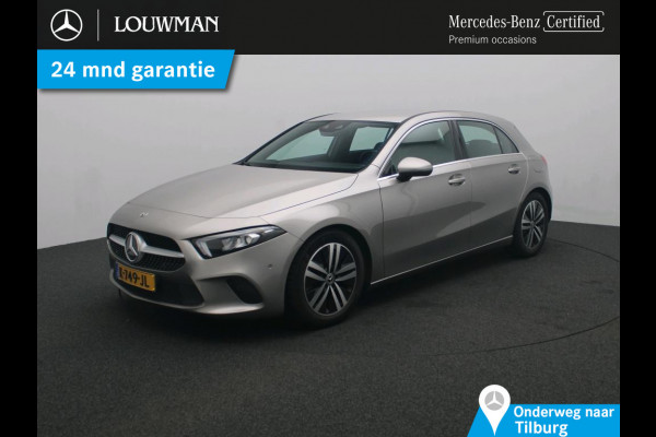 Mercedes-Benz A-Klasse 180 Business Solution Luxury Ledkoplampen | Sfeerverlichting | Stoelverwarming | Parkeerpakket met achteruitrijcamera. Inclusief 48 maanden MB Certified garantie voor Europa.