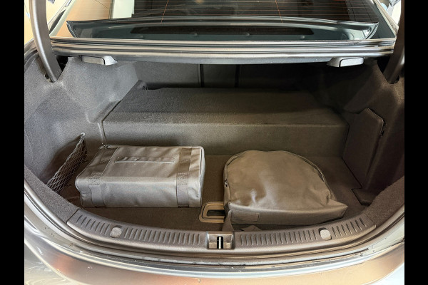 Mercedes-Benz E-Klasse 300 e AMG Night Panorama Burmester Head-Up Display