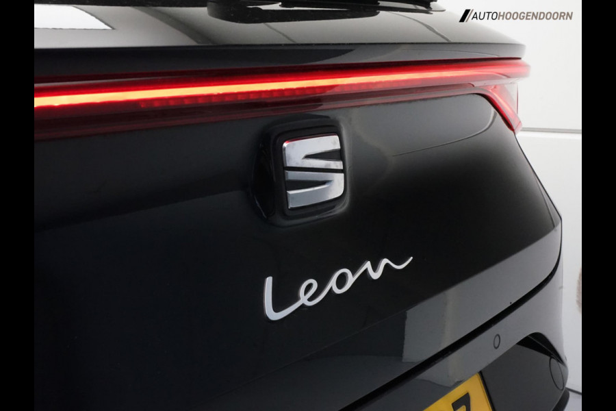 Seat Leon Sportstourer 1.0 TSI Style Business Intense Sport (CARPLAY,DIGITAL DISPLAY,KEYLESS,ADAPTIVE CRUISE,PARKEERSENSOR,CAMERA)