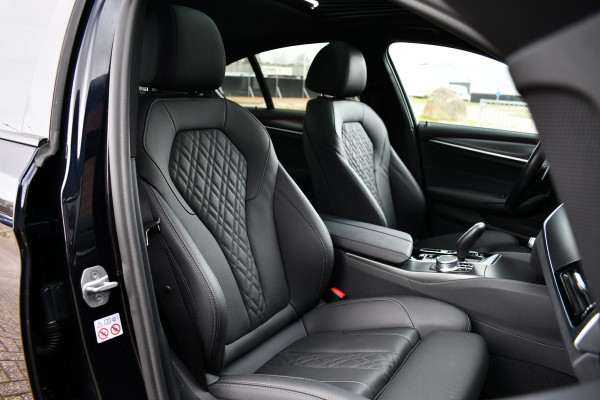 BMW 5 Serie 530e M-Sport Pano Trekh ACC HUD 360 Laser El-Klep