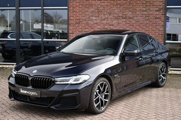 BMW 5 Serie 530e M-Sport Pano Trekh ACC HUD 360 Laser El-Klep