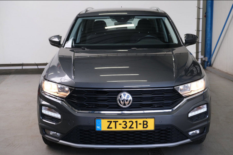 Volkswagen T-Roc 1.5 TSI Style Business Automaat - N.A.P. Airco, Carplay, Navi, PDc, Cruise.
