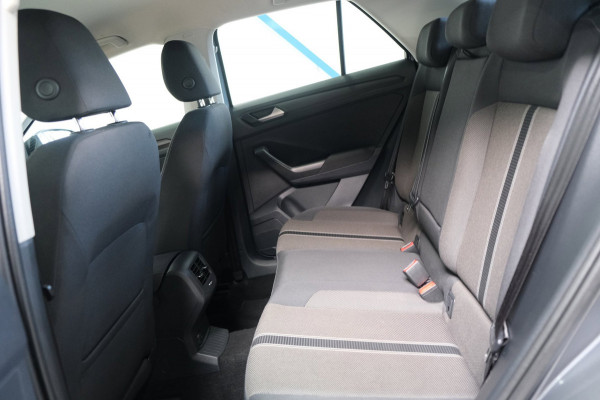 Volkswagen T-Roc 1.5 TSI Style Business Automaat - N.A.P. Airco, Carplay, Navi, PDc, Cruise.