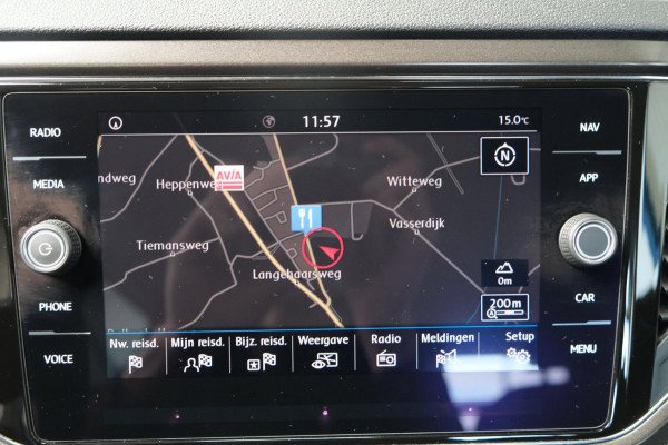 Volkswagen T-Roc 1.5 TSI Style Business Automaat - N.A.P. Airco, Carplay, Navi, PDc, Cruise.