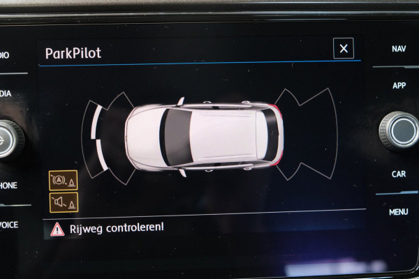 Volkswagen T-Roc 1.5 TSI Style Business Automaat - N.A.P. Airco, Carplay, Navi, PDc, Cruise.