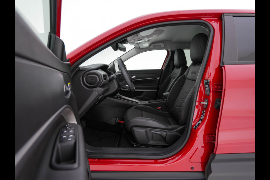 Jeep Avenger Summit 54 kWh [ 3-Fase ] {SOH-95%} (INCL-BTW) *HEATPUMP | LEATHER-MICROFIBRE | FULL-LED | ADAPTIVE-CRUISE | BLIND-SPOT | CAMERA | DIGI-COCKPIT | NAVI-FULLMAP | HEATED-COMFORTSEATS | ECC | AMBIENT-LIGHT | PDC | CARPLAY | CRUISE