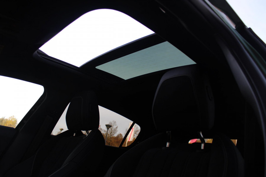 Peugeot 308 1.6 HYbrid 225PK AUTOMAAT GT PACK BUSINESS | PANO DAK | FOCAL AUDIO | FULL LED KOPLAMPEN | MASSAGE STOELEN | STOEL/STUUR VERW. | NAVIGATIE | CAMERA | ADAPTIVE CRUISE | DODEHOEK BEWAKING | DRAADLOZE TELEFOONLADER | KEYLESS ENTRY |