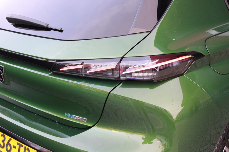 Peugeot 308 1.6 HYbrid 225PK AUTOMAAT GT PACK BUSINESS | PANO DAK | FOCAL AUDIO | FULL LED KOPLAMPEN | MASSAGE STOELEN | STOEL/STUUR VERW. | NAVIGATIE | CAMERA | ADAPTIVE CRUISE | DODEHOEK BEWAKING | DRAADLOZE TELEFOONLADER | KEYLESS ENTRY |