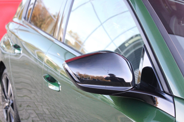 Peugeot 308 1.6 HYbrid 225PK AUTOMAAT GT PACK BUSINESS | PANO DAK | FOCAL AUDIO | FULL LED KOPLAMPEN | MASSAGE STOELEN | STOEL/STUUR VERW. | NAVIGATIE | CAMERA | ADAPTIVE CRUISE | DODEHOEK BEWAKING | DRAADLOZE TELEFOONLADER | KEYLESS ENTRY |