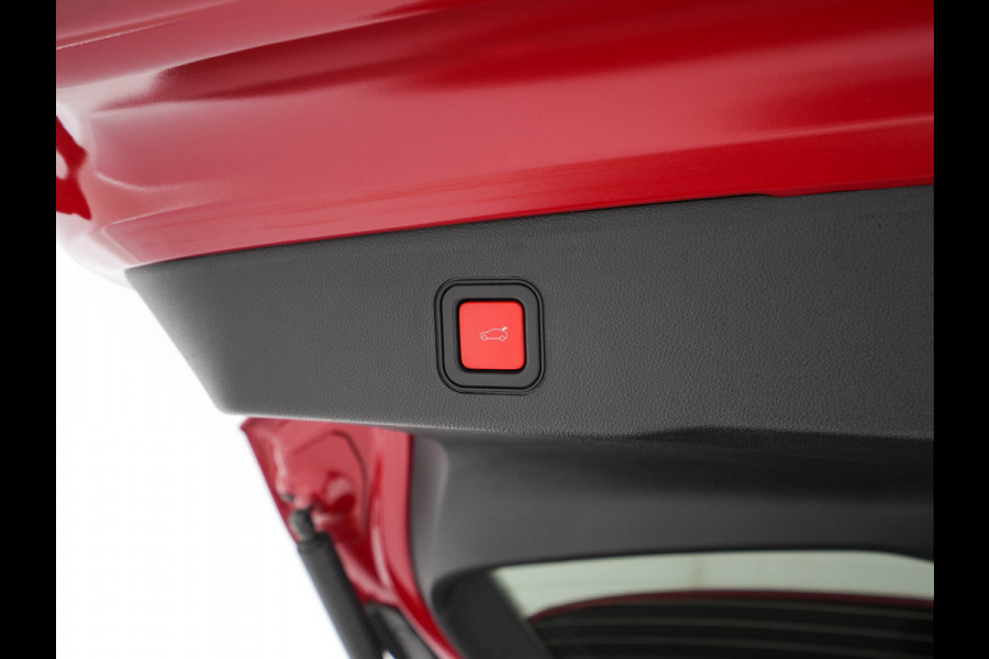 Jeep Avenger Summit 54 kWh [ 3-Fase ] {SOH-95%} (INCL-BTW) *HEATPUMP | LEATHER-MICROFIBRE | FULL-LED | ADAPTIVE-CRUISE | BLIND-SPOT | CAMERA | DIGI-COCKPIT | NAVI-FULLMAP | HEATED-COMFORTSEATS | ECC | AMBIENT-LIGHT | PDC | CARPLAY | CRUISE