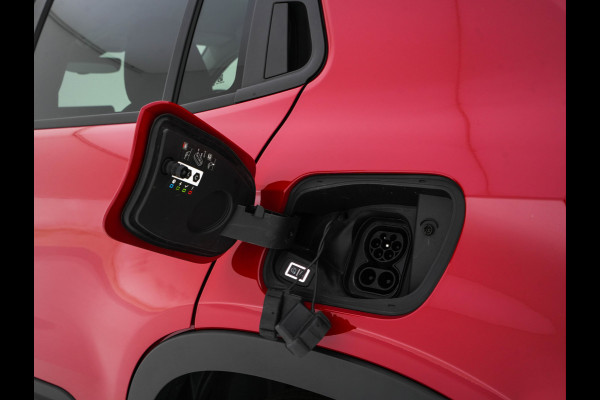 Jeep Avenger Summit 54 kWh [ 3-Fase ] {SOH-95%} (INCL-BTW) *HEATPUMP | LEATHER-MICROFIBRE | FULL-LED | ADAPTIVE-CRUISE | BLIND-SPOT | CAMERA | DIGI-COCKPIT | NAVI-FULLMAP | HEATED-COMFORTSEATS | ECC | AMBIENT-LIGHT | PDC | CARPLAY | CRUISE