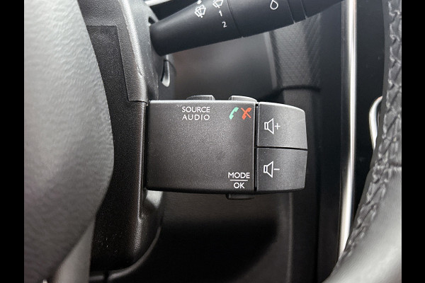 Renault Clio 1.2 16V (Goed OndeH, Navi, Airco, Cruise Con, Bluetooth, Multimedia, Etc)