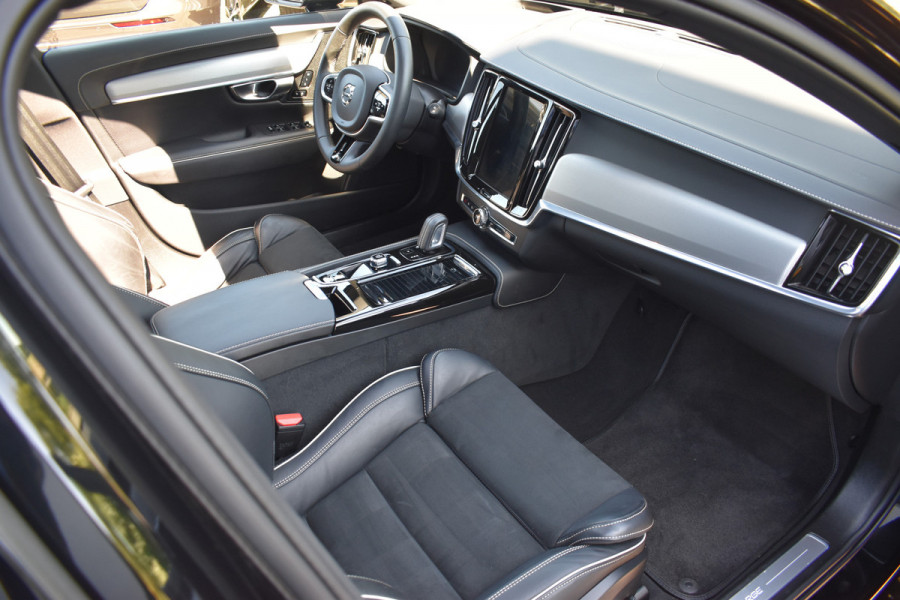 Volvo V90 T8 390PK AWD Inscription Exclusive | Trekhaak | Luchtvering | H&K | ACC | Panodak