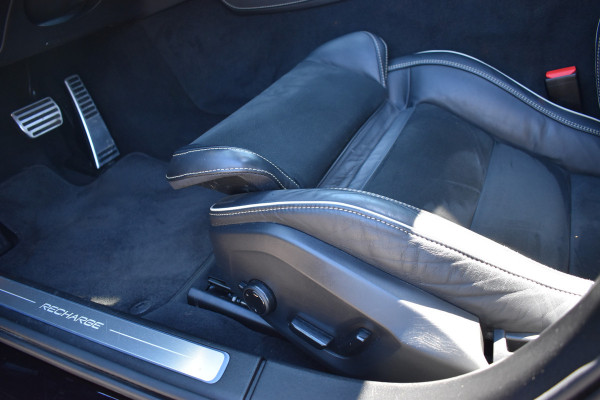 Volvo V90 T8 390PK AWD Inscription Exclusive | Trekhaak | Luchtvering | H&K | ACC | Panodak