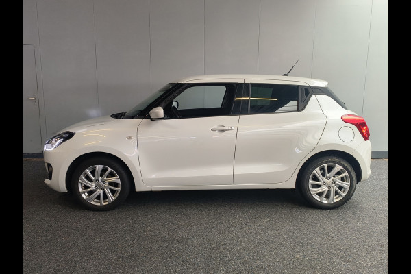 Suzuki Swift 1.2 Select Smart Hybrid uit 2023 Rijklaar + 12 maanden Bovag-garantie Henk Jongen Auto's in Helmond,  al 50 jaar service zoals 't hoort!