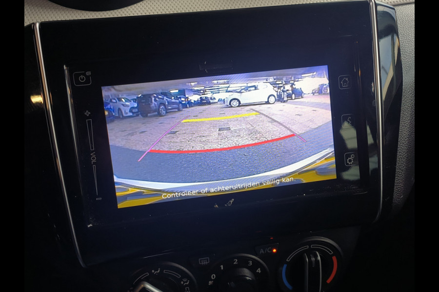 Suzuki Swift 1.2 Select Smart Hybrid uit 2023 Rijklaar + 12 maanden Bovag-garantie Henk Jongen Auto's in Helmond,  al 50 jaar service zoals 't hoort!